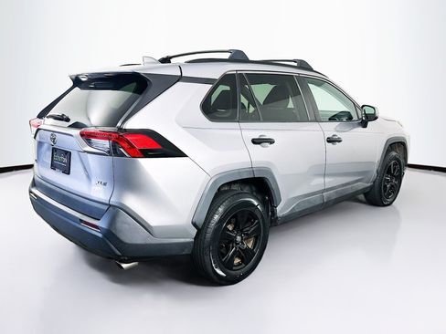 Used 2020 Toyota RAV4 XLE FWD image 9