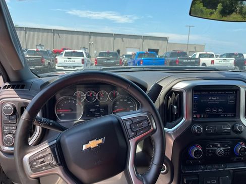 Used 2023 Chevrolet Silverado 3500 LT w/ Convenience Package AWD/4WD image 15