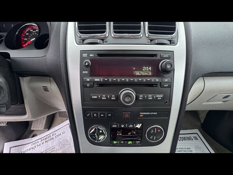 Used 2011 GMC Acadia SLT AWD/4WD image 19