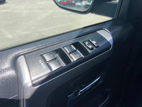 Used 2017 Toyota 4Runner SR5 AWD/4WD image 14