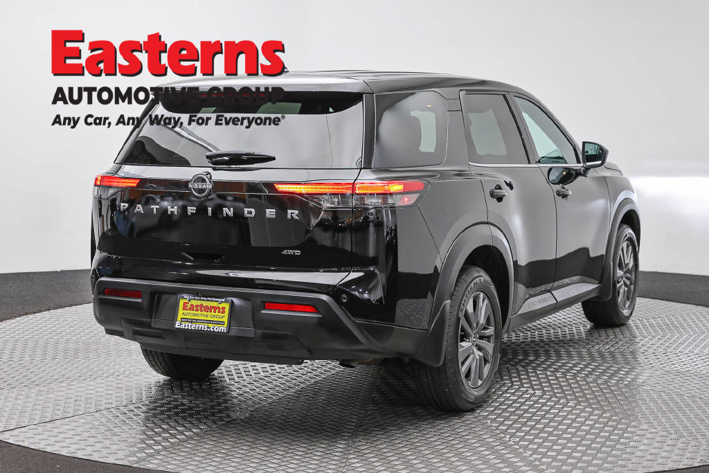 Used 2024 Nissan Pathfinder S AWD/4WD image 6
