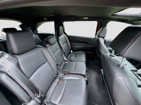 Used 2025 Honda Odyssey Sport-L image 26