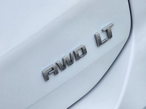 Used 2024 Chevrolet Equinox LT AWD/4WD image 12