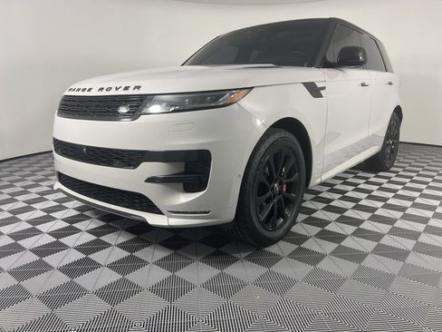 Used 2023 Land Rover Range Rover Sport SE Dynamic AWD/4WD image 4