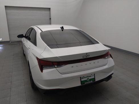 Used 2023 Hyundai Elantra SEL image 6