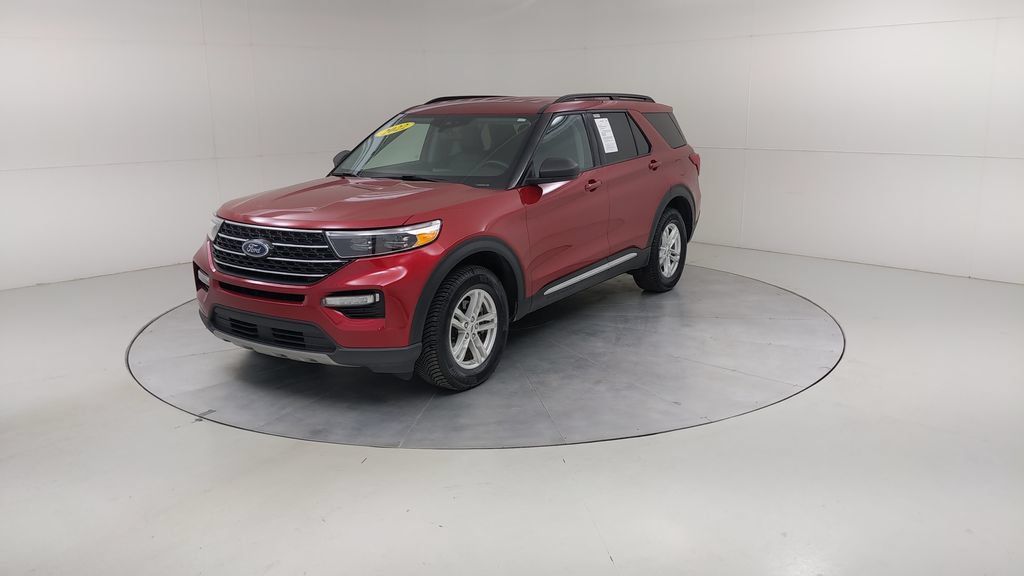 Certified 2022 Ford Explorer XLT w/ Equipment Group 202A AWD/4WD image 21
