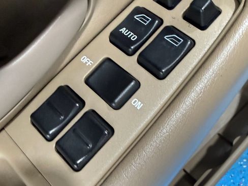 Used 1996 Volvo 960 Sedan RWD image 50