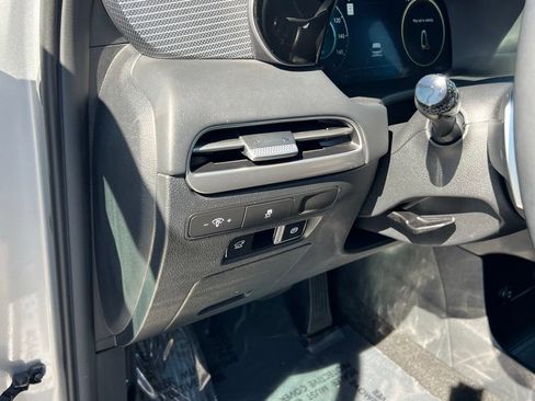 Used 2023 Hyundai Palisade Limited FWD image 11