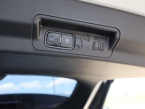 Used 2023 Ford Explorer XLT w/ Equipment Group 202A AWD/4WD image 30