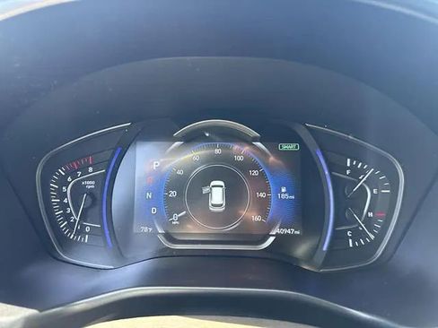 Used 2019 Hyundai Santa Fe SEL AWD/4WD image 11