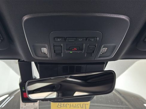 New 2026 Toyota Camry Hybrid image 11