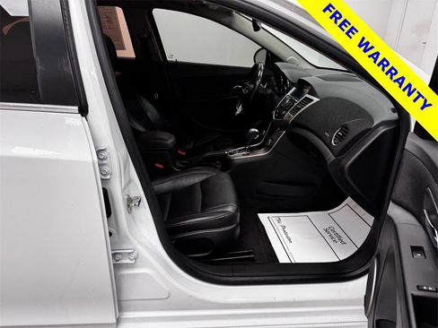 Used 2016 Chevrolet Cruze LTZ image 16