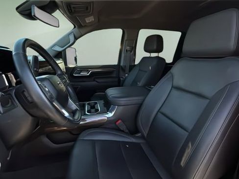 Used 2024 Chevrolet Silverado 2500 LT w/ Midnight Edition image 16