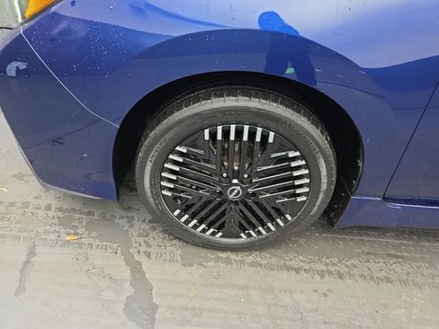 Used 2023 Nissan Leaf SV Plus image 15