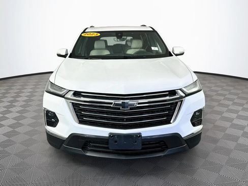 Used 2023 Chevrolet Traverse LT w/ LT Premium Package AWD/4WD image 4