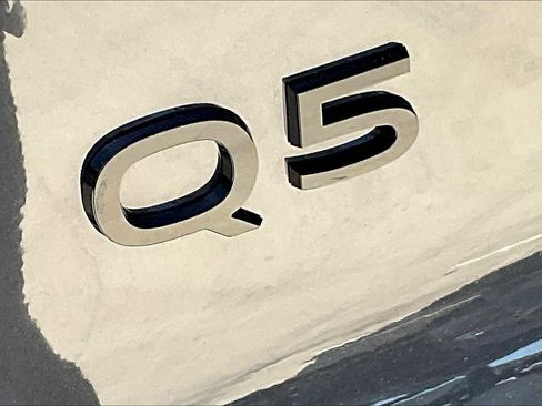 New 2025 Audi Q5 Prestige image 15