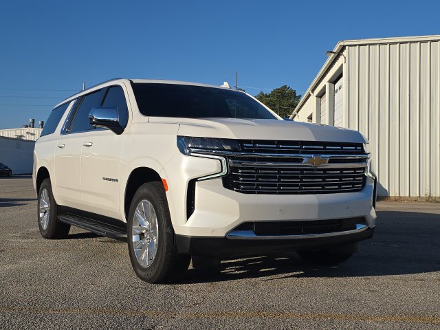 Used 2024 Chevrolet Suburban Premier w/ Premium Package AWD/4WD image 7