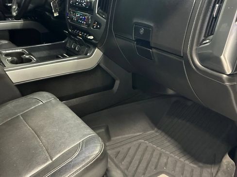 Used 2017 Chevrolet Silverado 1500 LTZ Z71 w/ LTZ Plus Package AWD/4WD image 42