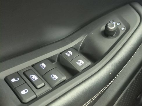 Used 2022 Jeep Grand Cherokee L Limited w/ Luxury Tech Group II AWD/4WD image 34