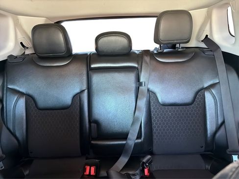 Used 2020 Jeep Compass Latitude image 15