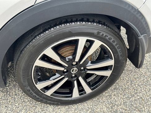 Used 2020 Nissan Kicks SV FWD image 17
