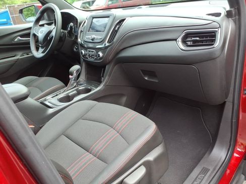 Certified 2024 Chevrolet Equinox RS FWD image 9