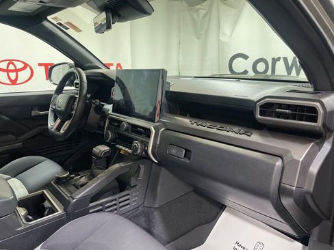 Used 2024 Toyota Tacoma TRD Sport w/ TRD Sport Upgrade Package image 13