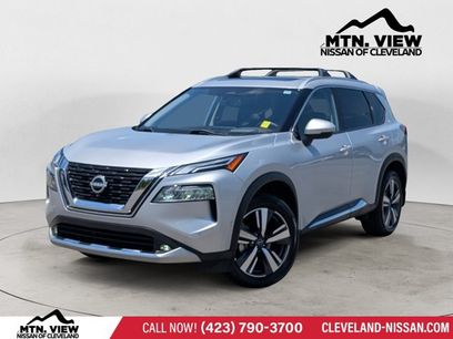 Certified 2022 Nissan Rogue Platinum w/ Head-Up Display Package