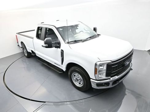 New 2026 Ford F350 XL w/ XL Chrome Package RWD image 18