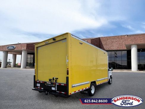 Used 2022 Ford E-350 and Econoline 350 Super Duty RWD image 3