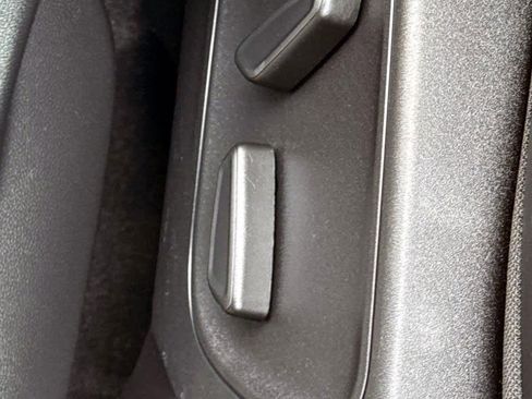 Used 2025 Ford Escape Platinum image 11