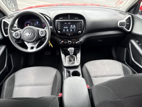Used 2020 Kia Soul LX FWD image 14