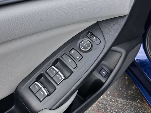 Used 2019 Honda Accord LX image 12