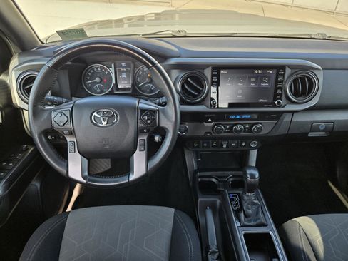 Used 2021 Toyota Tacoma TRD Sport w/ Technology Package image 6