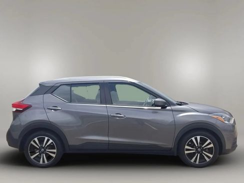 Used 2020 Nissan Kicks SV FWD image 5