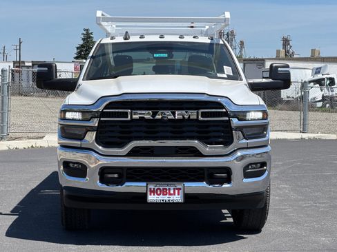 New 2026 RAM 3500 Tradesman w/ Chrome Appearance Group A AWD/4WD image 8