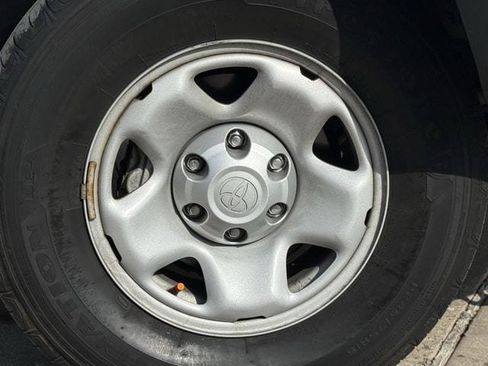 Used 2022 Toyota Tacoma SR RWD image 10