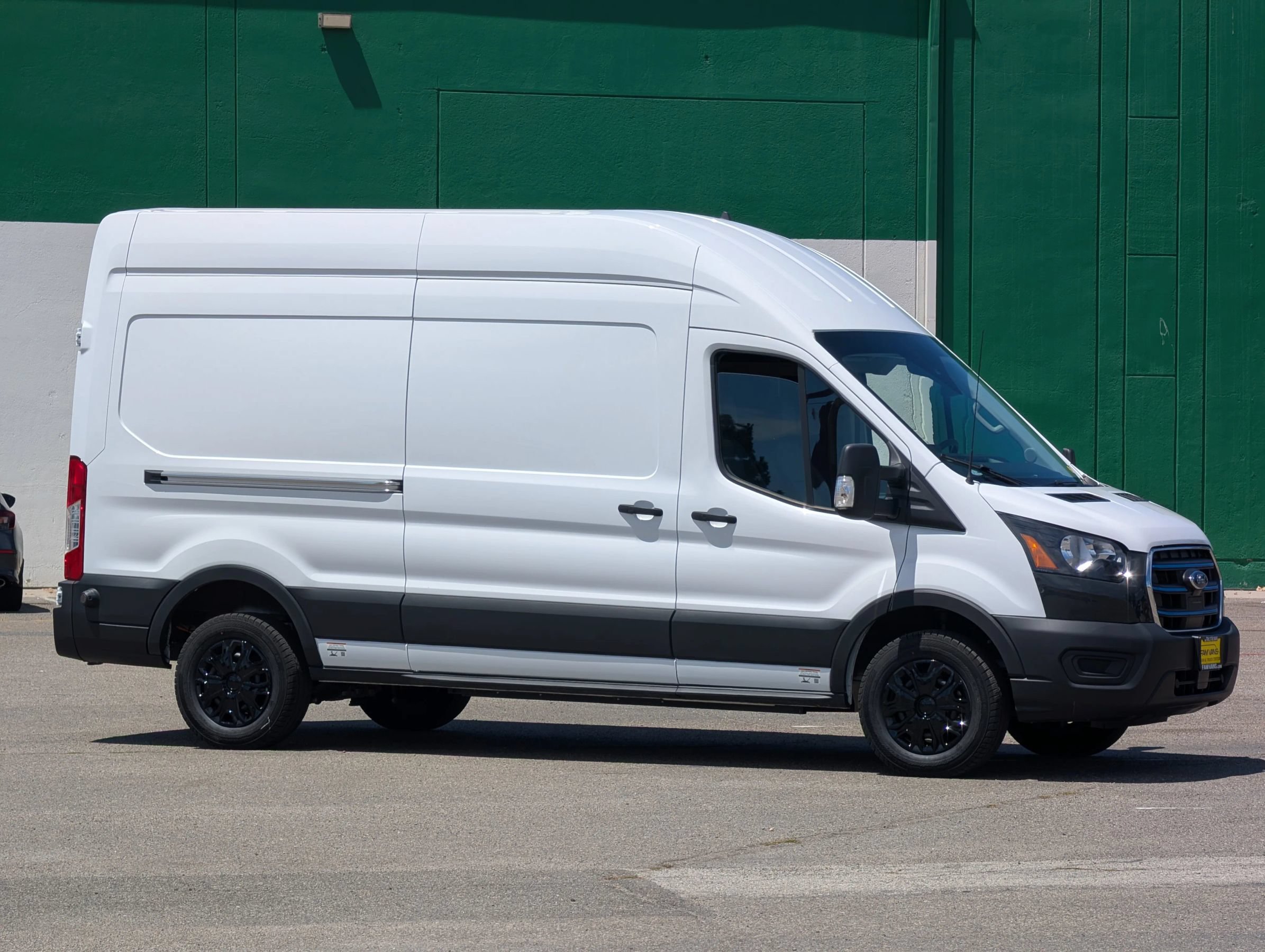 Used 2022 Ford E-Transit 148 High Roof w/ Load Area Protection Package RWD image 1