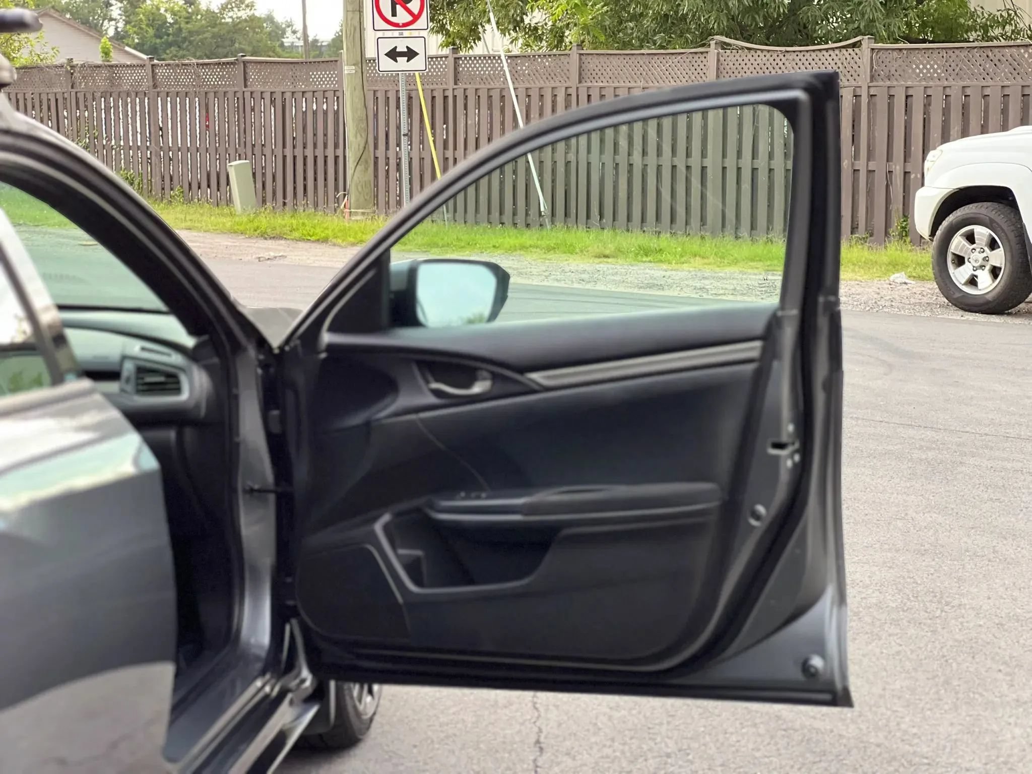 Used 2017 Honda Civic Sport image 36