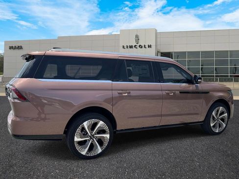 New 2026 Lincoln Navigator L Black Label AWD/4WD image 3