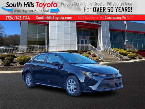 Certified 2023 Toyota Corolla LE image 1