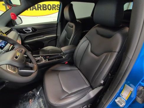 New 2026 Jeep Compass Limited image 12