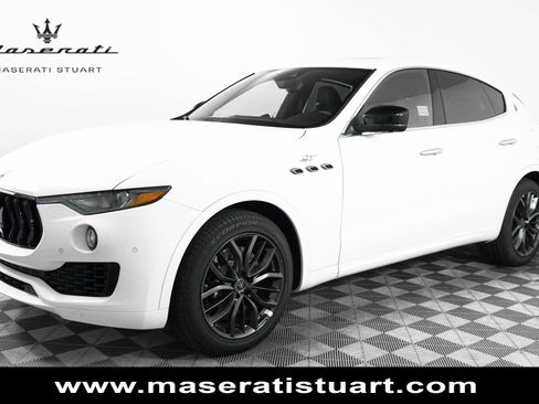 New 2024 Maserati Levante GT Ultima AWD/4WD image 3