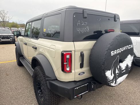 New 2026 Ford Bronco Outer Banks w/ Sasquatch Package AWD/4WD image 15