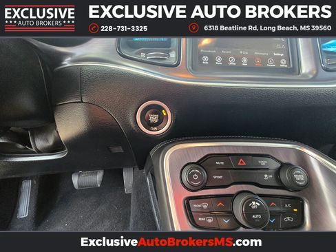 Used 2018 Dodge Challenger SXT w/ Blacktop Package image 20