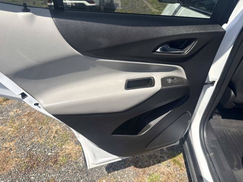 Used 2022 Chevrolet Equinox LT AWD/4WD image 18
