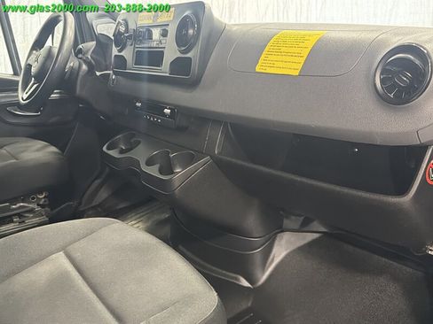 Used 2019 Mercedes-Benz Sprinter 170 image 5