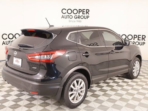 Used 2021 Nissan Rogue Sport S image 19