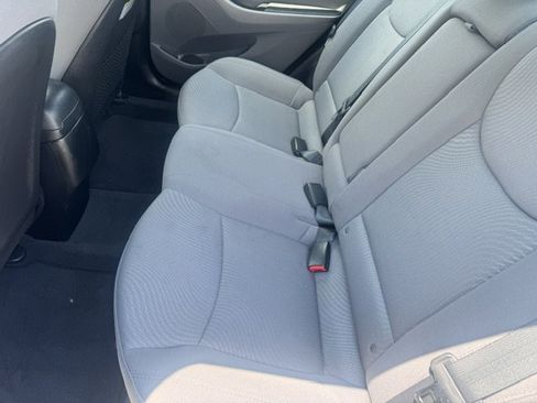 Used 2015 Hyundai Elantra SE FWD image 9