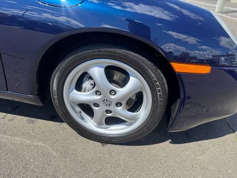 Used 1999 Porsche Boxster RWD image 19